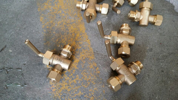 船用日標(biāo)青銅旋塞閥JIS F7387實(shí)物圖2 船用日標(biāo)青銅旋塞閥JIS F7387實(shí)物圖